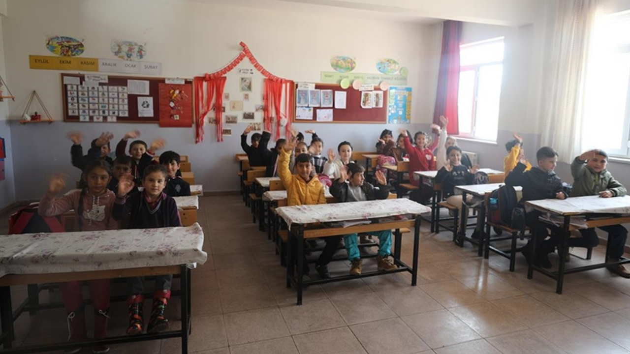 19 Haziran okul var mı, tatil mi? Cuma günü okullar açık mı, kapalı mı?