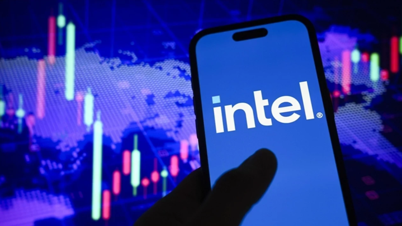 Apple anlaşması Intel hisselerini yüzde 9 yükseltti