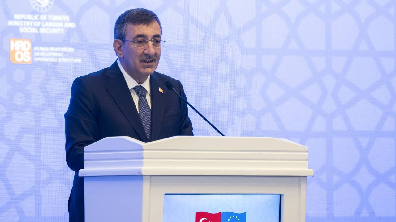 Cevdet Yılmaz:  Gümrük birliği ve vize kolaylığı aciliyet taşıyor