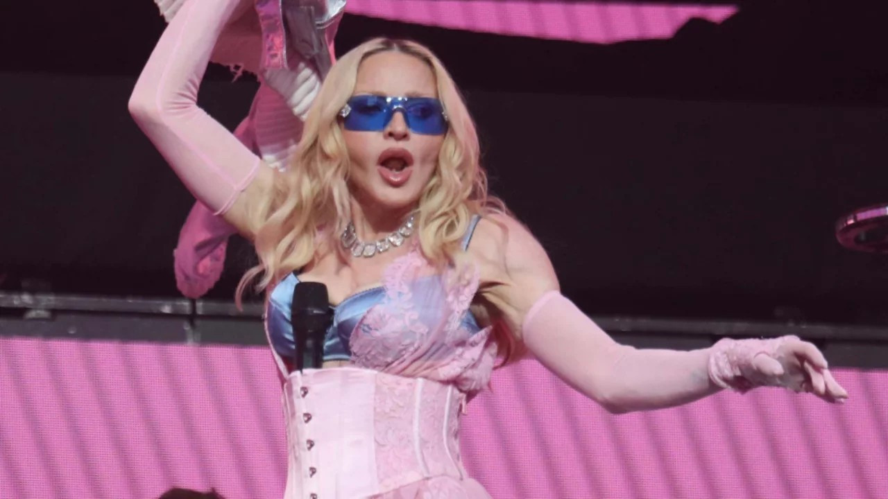 Madonna'dan film itirafı: Bütçe engeline takıldı