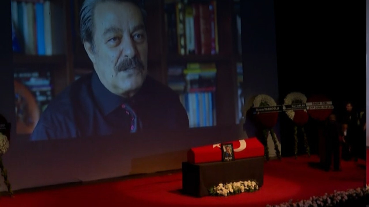 ‘Öldüğümde bütün evlerden cenaze kalkacak’ demişti: Türkiye Kadir İnanır'ı uğurluyor