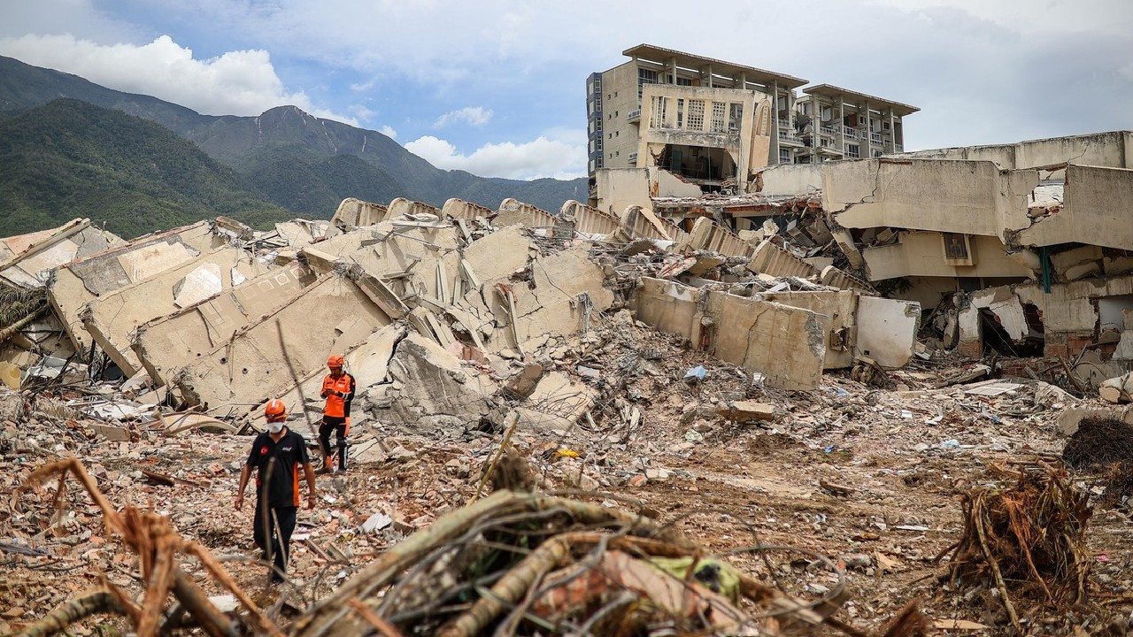 Venezuela'da deprem sonrası korkunç tablo: Cadde ve sokaklar haritadan silindi
