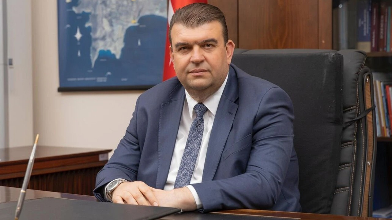 Seferihisar Belediye Başkanı Yetişkin görevden uzaklaştırıldı!
