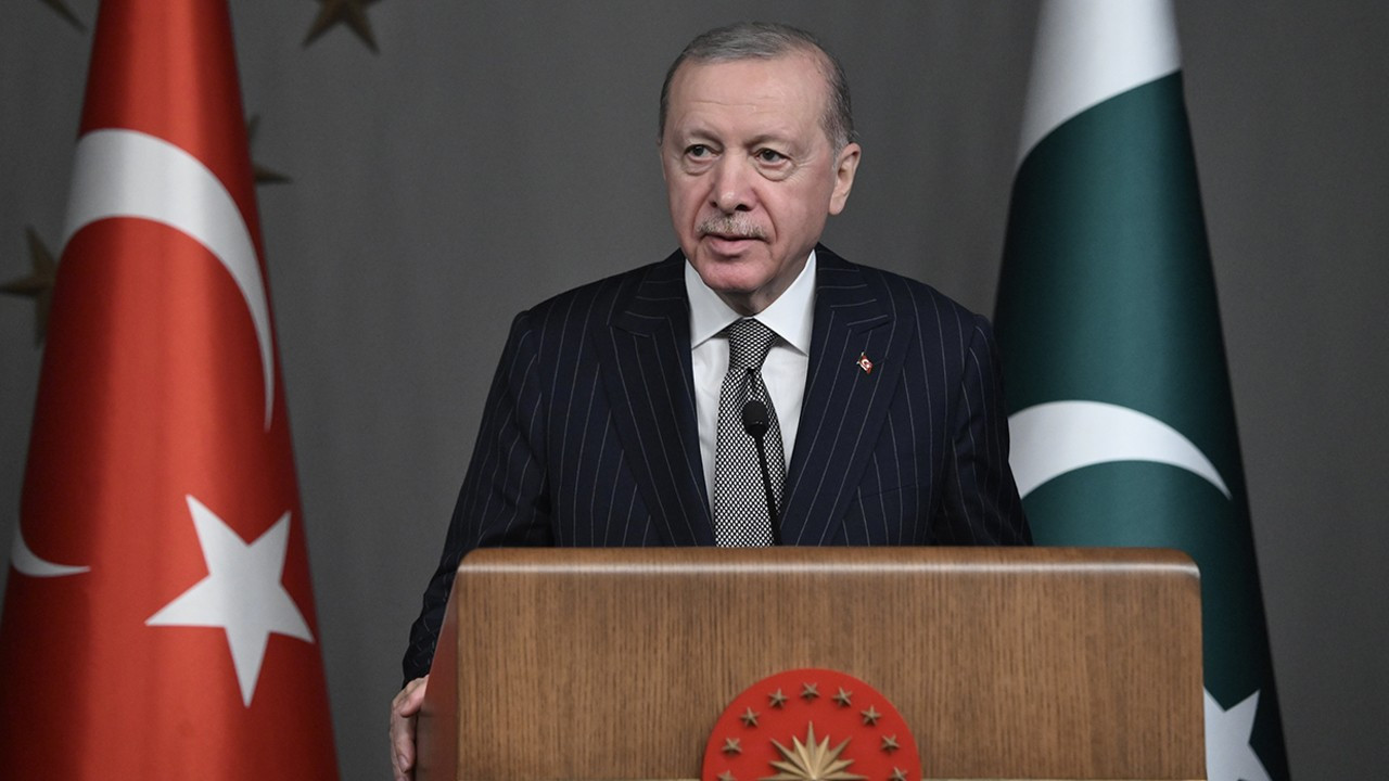 Erdoğan'dan Pakistan ile ekonomik işbirliği mesajı: 5 milyar dolarlık ticaret hedefimizi teyit ettik