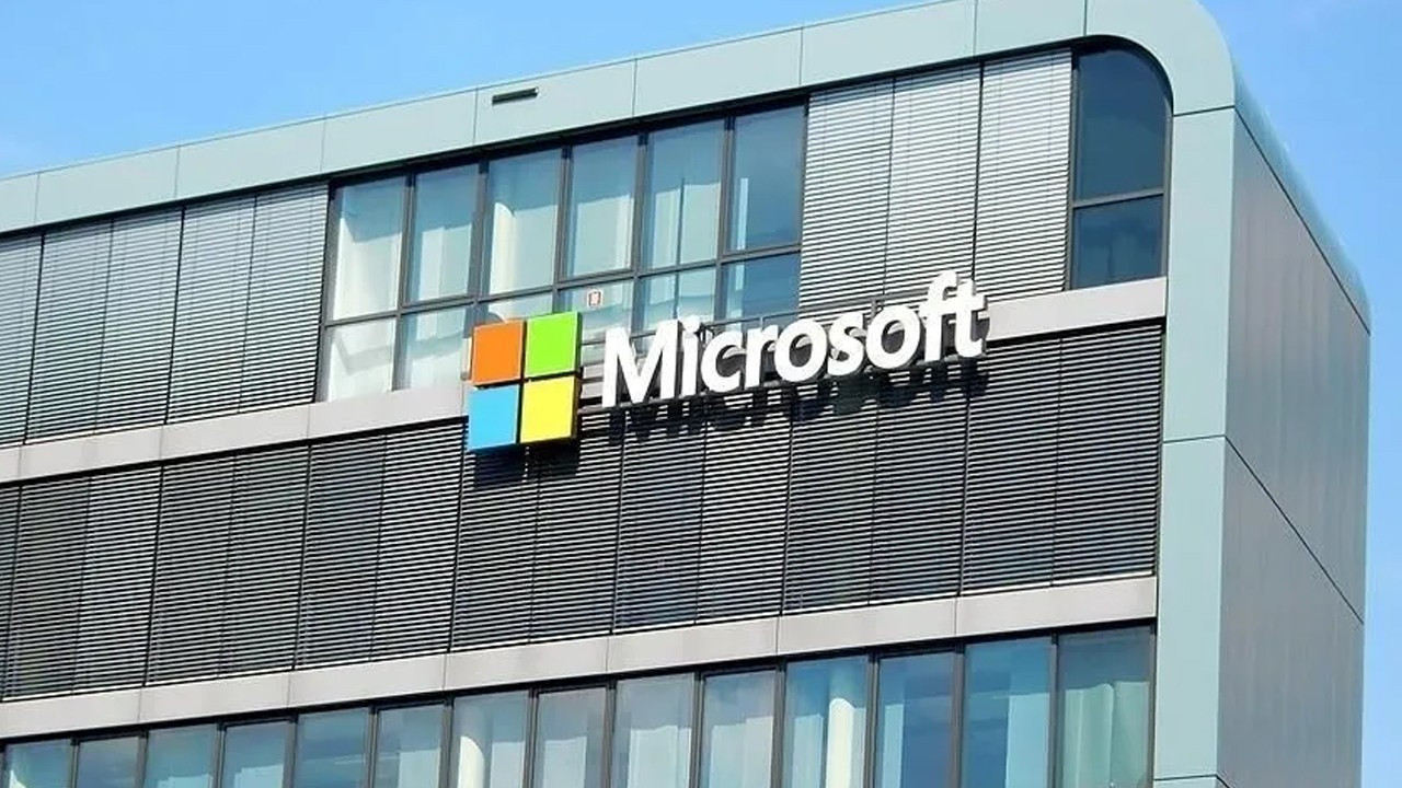 Microsoft 4 bin 800 çalışanını işten çıkarıyor
