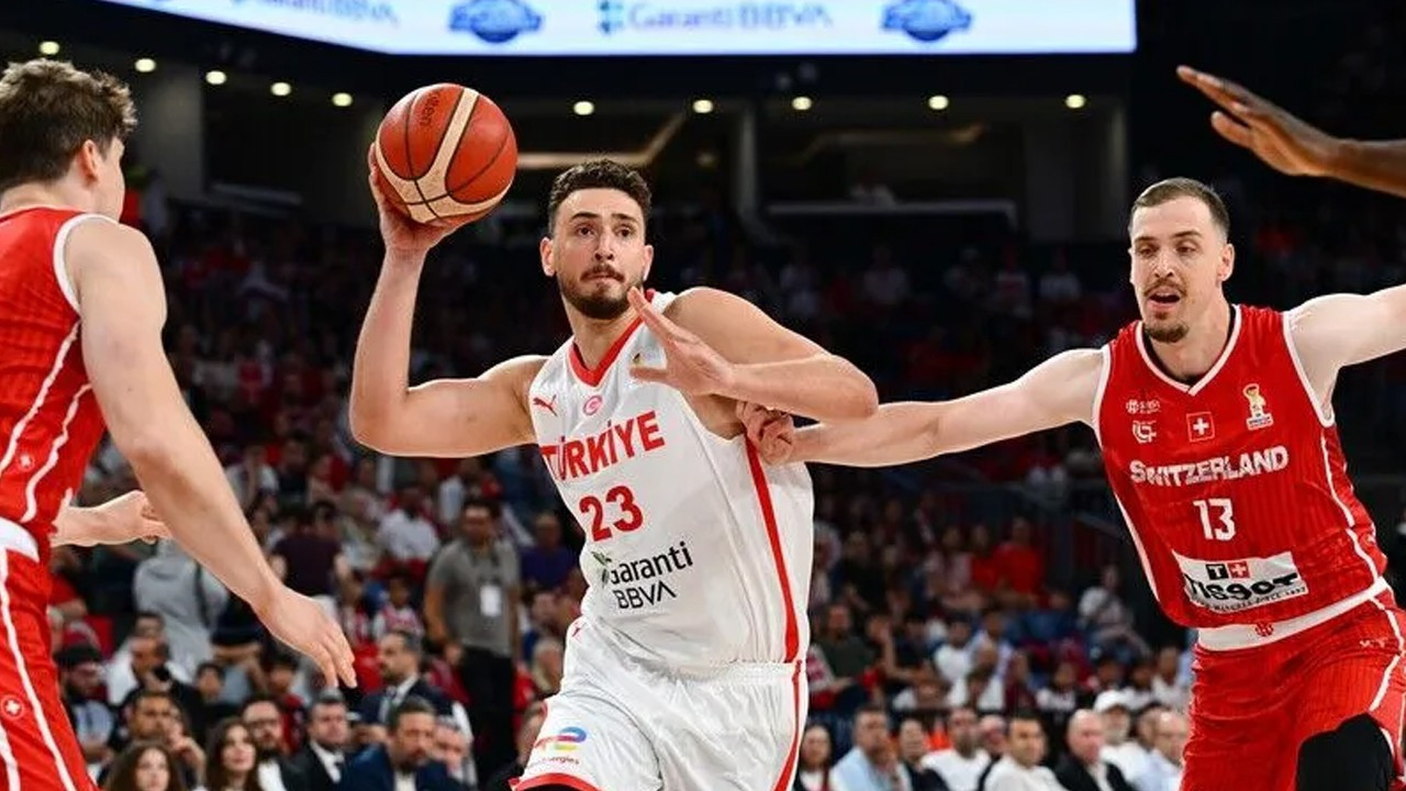 A Milli Erkek Basketbol Takımı, İsviçre'yi Yenerek Grubunu Lider Tamamladı