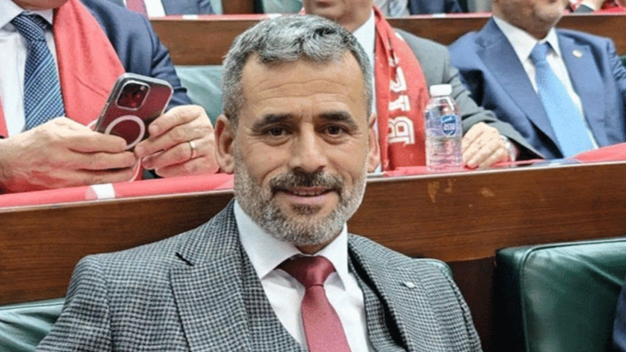 AK Partili Belediye başkanına evinin önünde bıçaklı saldırı