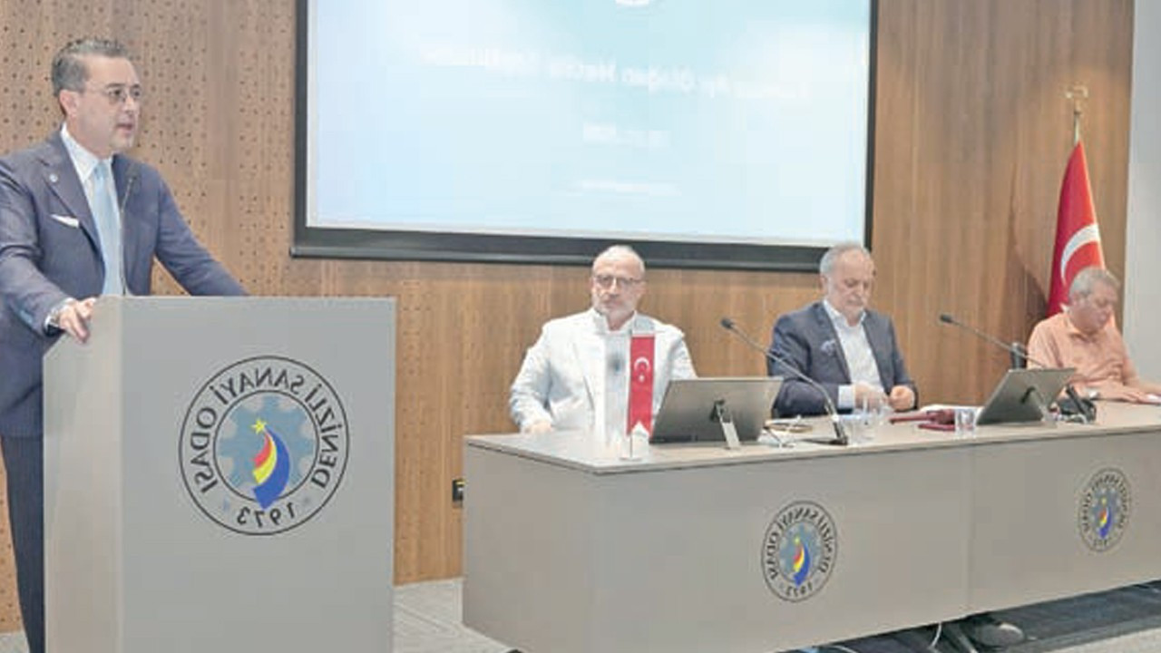Selim Kasapoğlu: Rekabeti kaybetme riskimiz artıyor