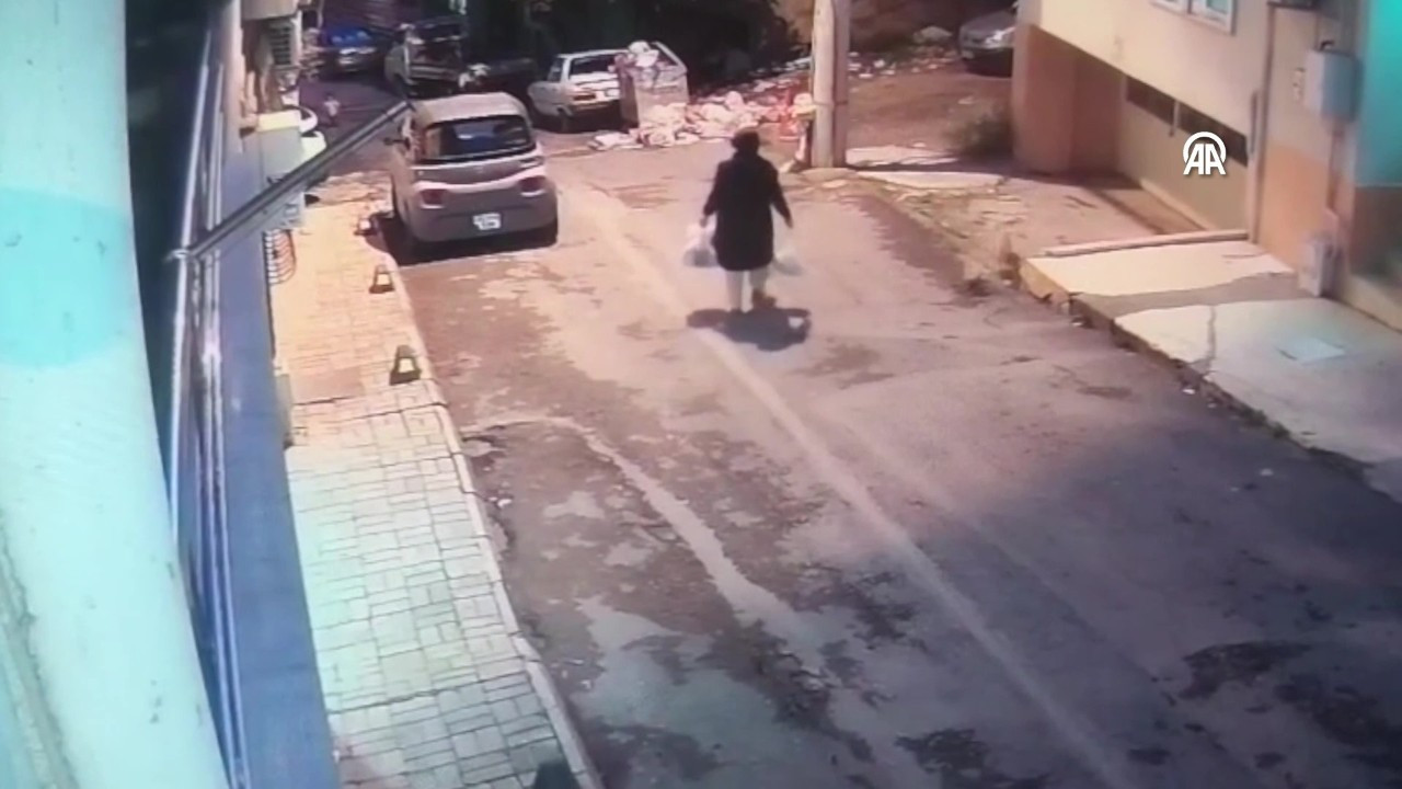 Çöp sanıp attı, içinde 400 bin TL çıktı