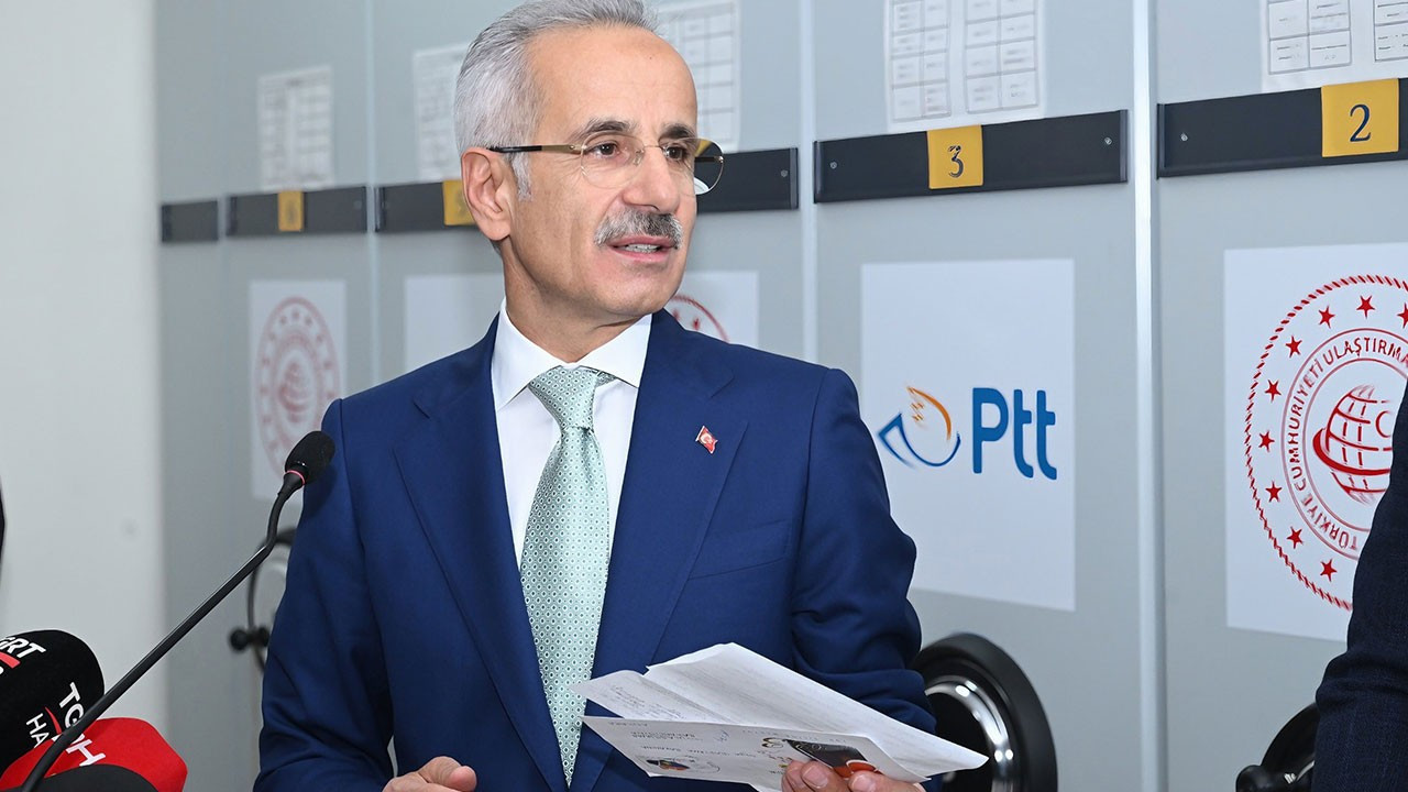 Bakan Uraloğlu: PTT'nin elektrikli skuterleri Dünya'nın çevresini 260 kez dolaşacak mesafeye ulaştı
