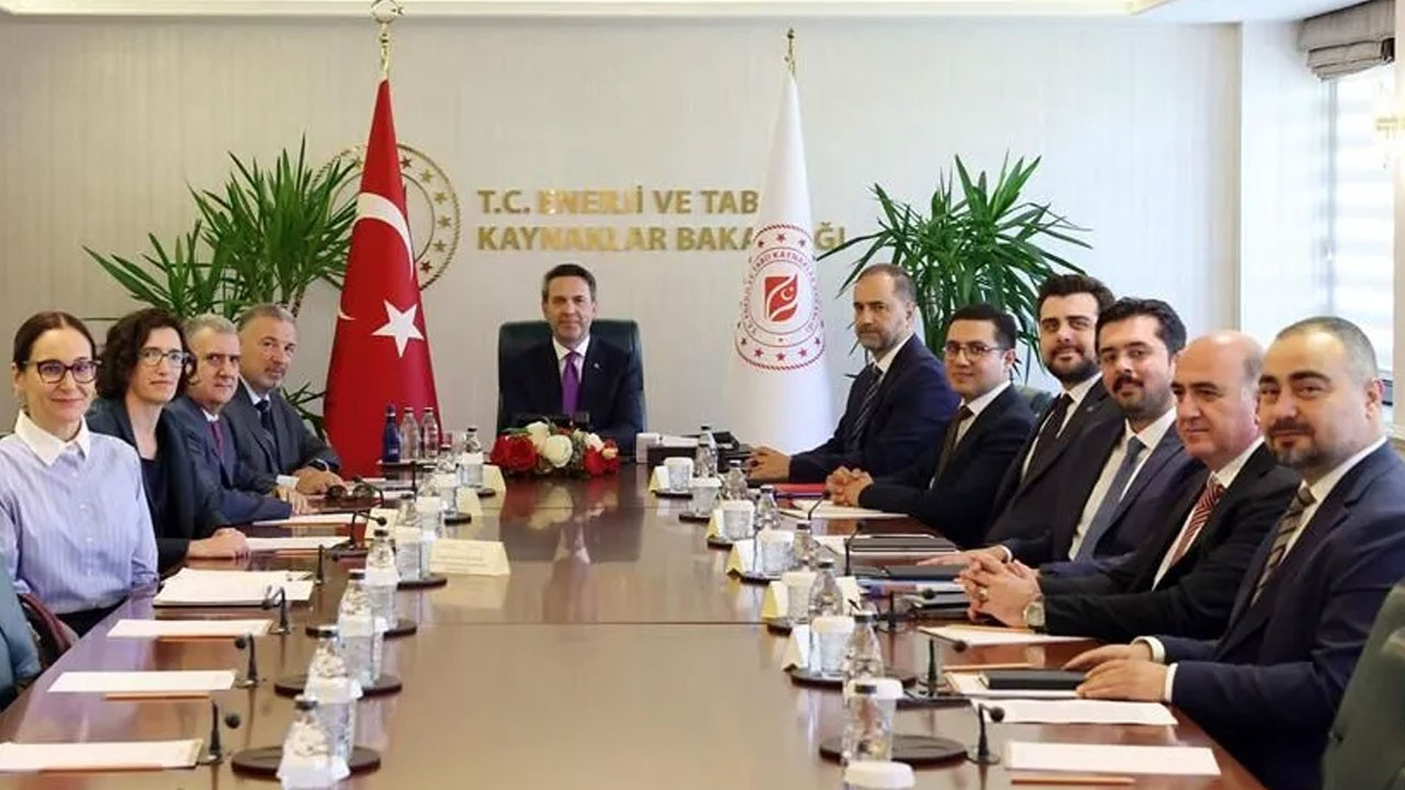 Bayraktar ve Dünya Bankası'ndan Enerji Zirvesi