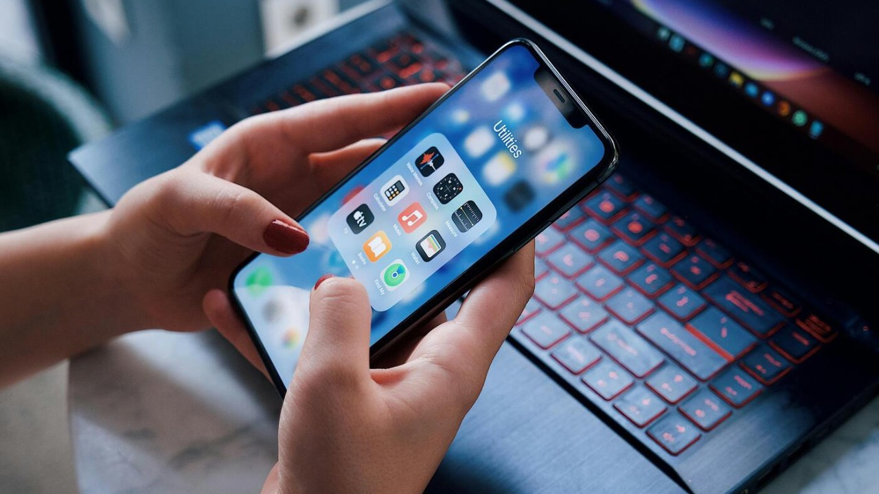 Telefon fiyatlarına yeni zam sinyali: 13 yılın en sert ikinci çeyrek düşüşü kaydedildi