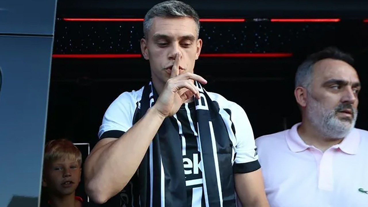 Leandro Trossard Beşiktaş ile 3+1 yıllık sözleşme imzaladı