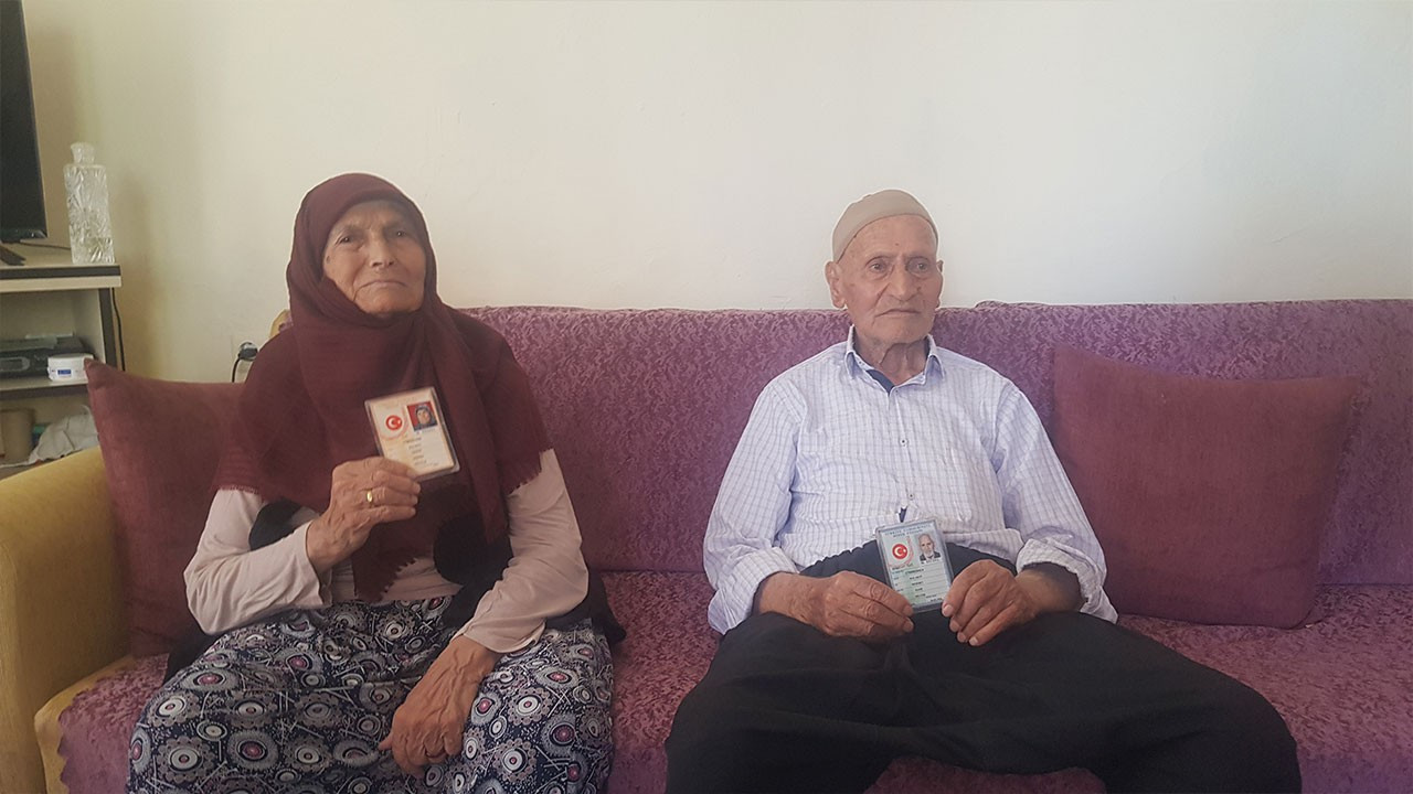 103 ve 100 yaşındaki çiftten uzun yaşamın sırrı: Her gün tükettikleri 3 besin