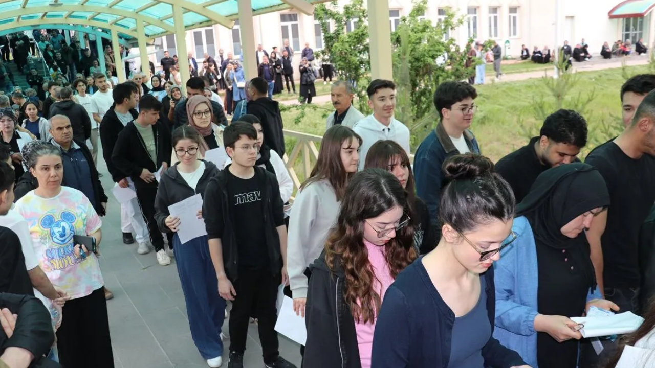 2026 YKS TABAN PUANLARI BELLİ OLDU MU? 2025 üniversite taban puanları ve kontenjanları için tıklayınız