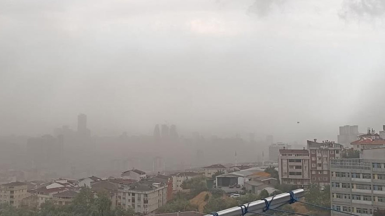 İstanbul'u fırtına vurdu!