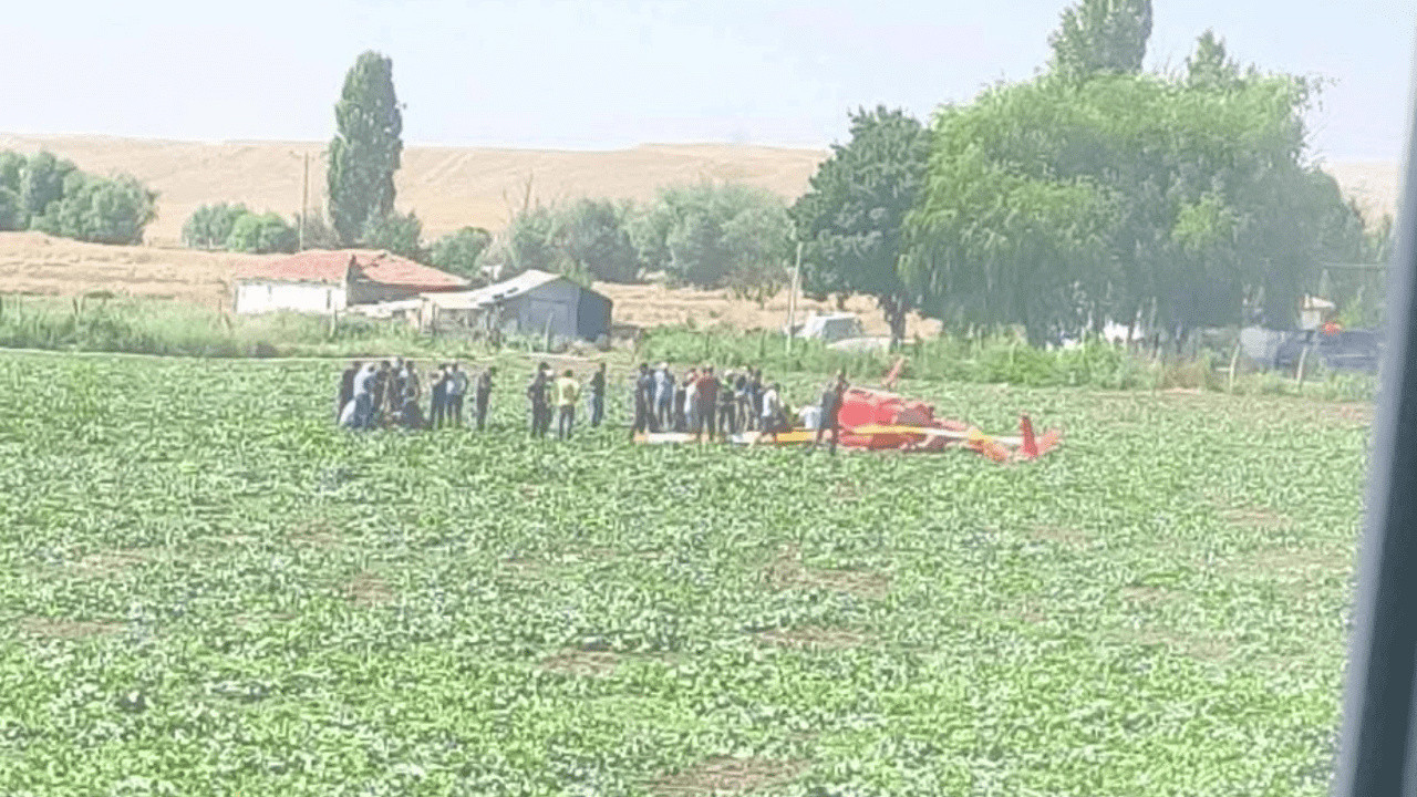 Ankara'da sivil helikopter tarlaya düştü
