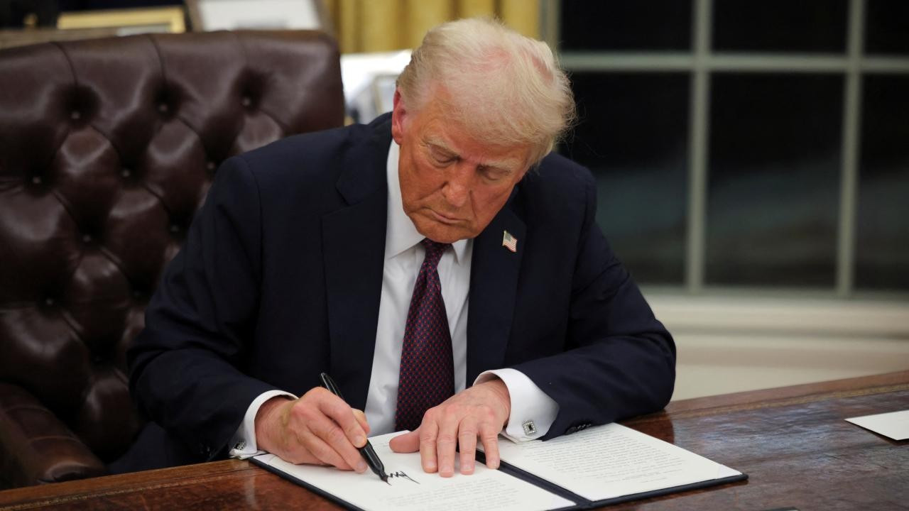 Trump'ın yapay zeka planına sert tepki: George Orwell'i bile utandırır