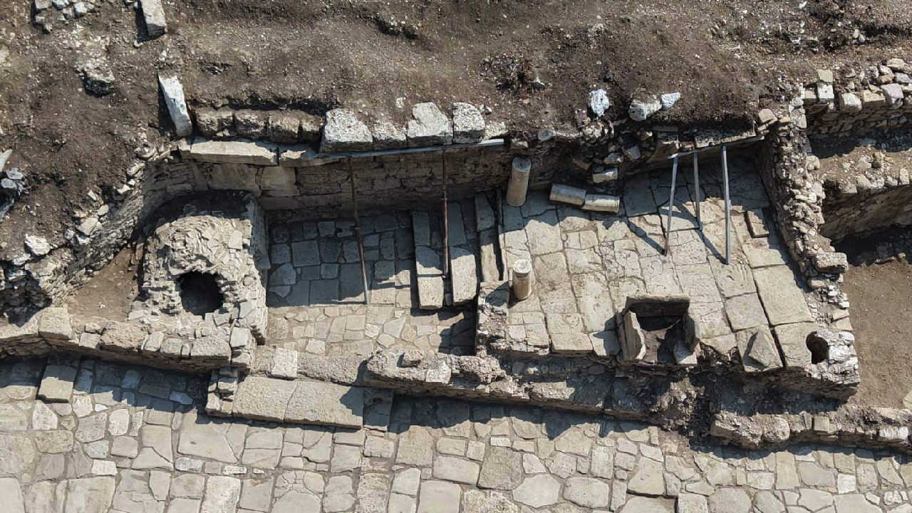 Aspendos'ta 2 bin yıllık Tiyatro Caddesi gün yüzüne çıktı!