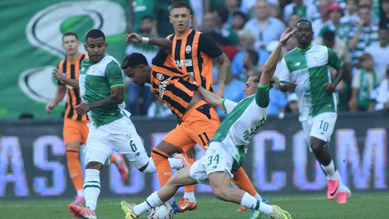 Bursaspor, Arda Turan'ın Shakhtar Donetsk'i ile hazırlık maçı yaptı