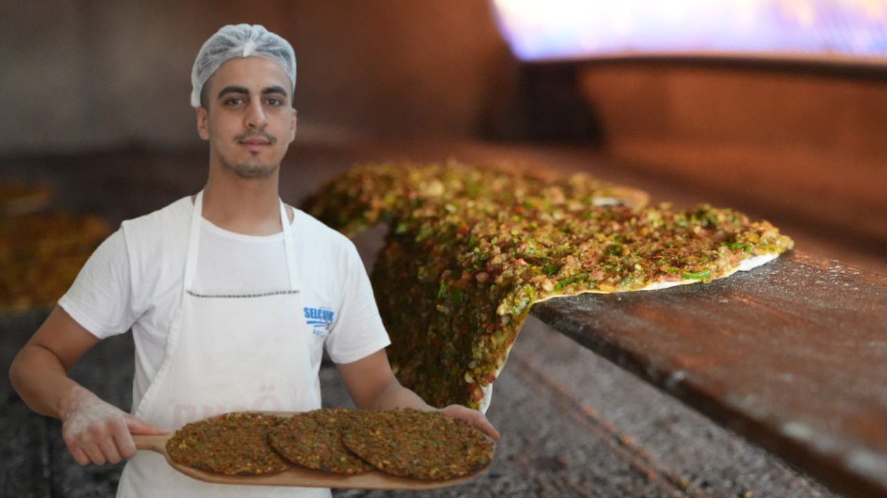 Termometre 60 derece! Bir günde pişirdiği lahmacun sayısını duyan şoke oldu!
