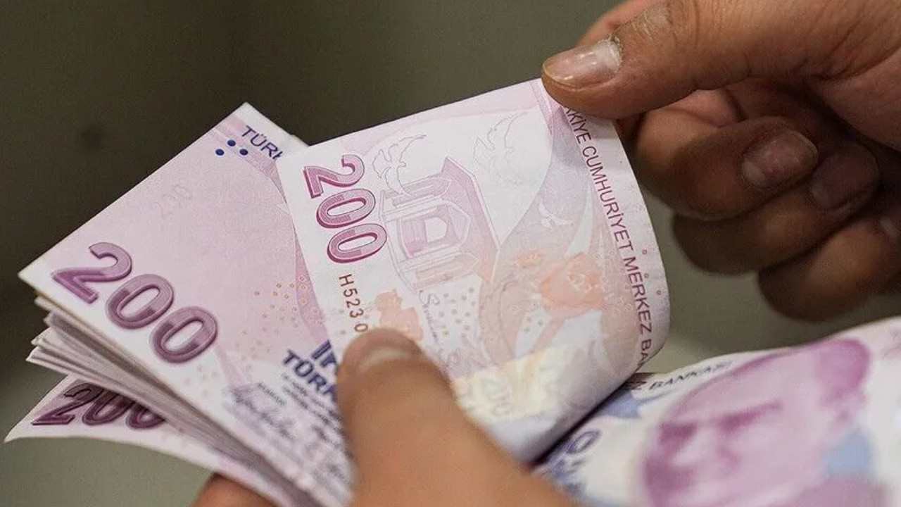 Emekli maaş farkları ne zaman, hangi gün yatacak? Maaş farkı bugün mü, yarın mı yatıyor?