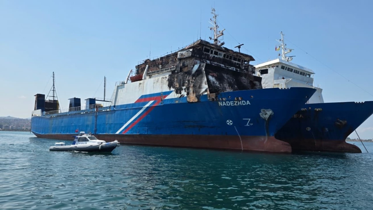 Dronla vurulan Türk gemisi Samsun'a getirildi
