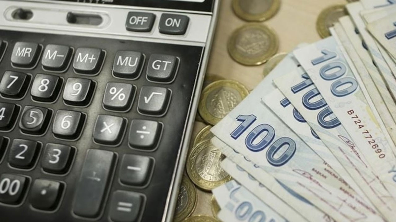 CDATA[Son dakika haberi... Türkiye İstatistik Kurumu (TÜİK), haziran ayına ilişkin inşaat üretim endeksi verilerini açıkladı. Buna göre haziranda inşaat üretimi yıllık yüzde 6,0 azalırken aylık ise yüzde 0,5 azaldı.
Kaynağa git![