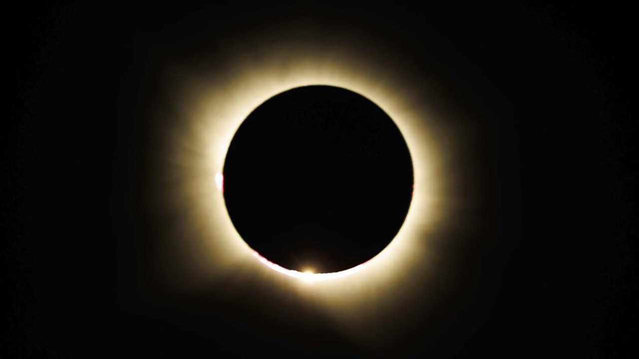27 yıl sonra bir ilk: Avrupa’da tam Güneş tutulması büyüledi