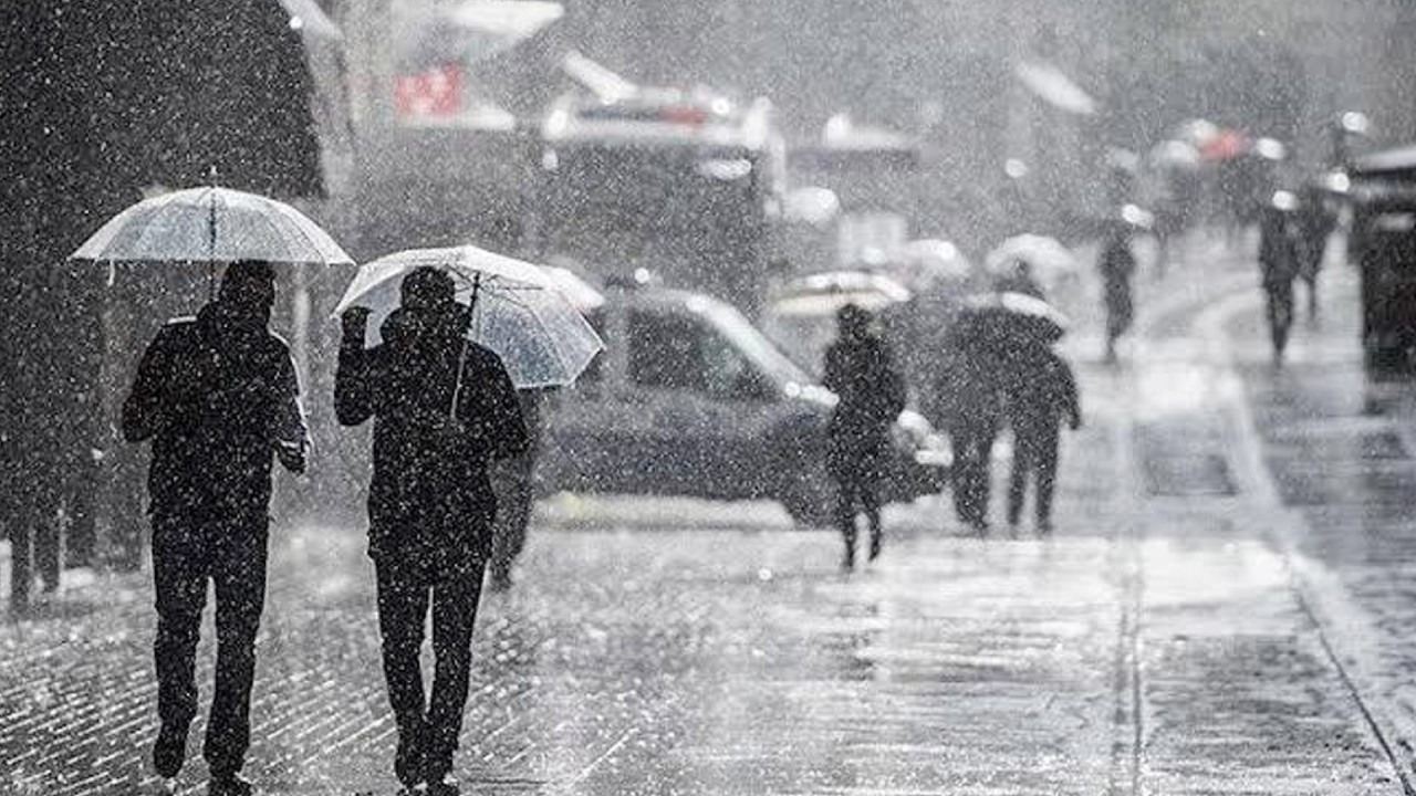 Meteoroloji bölge bölge uyardı: Kavurucu sıcaklara sağanak arası