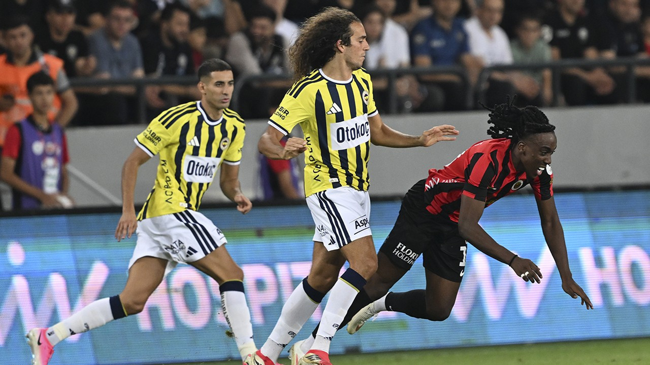 Fenerbahçe sezona mağlubiyetle başladı