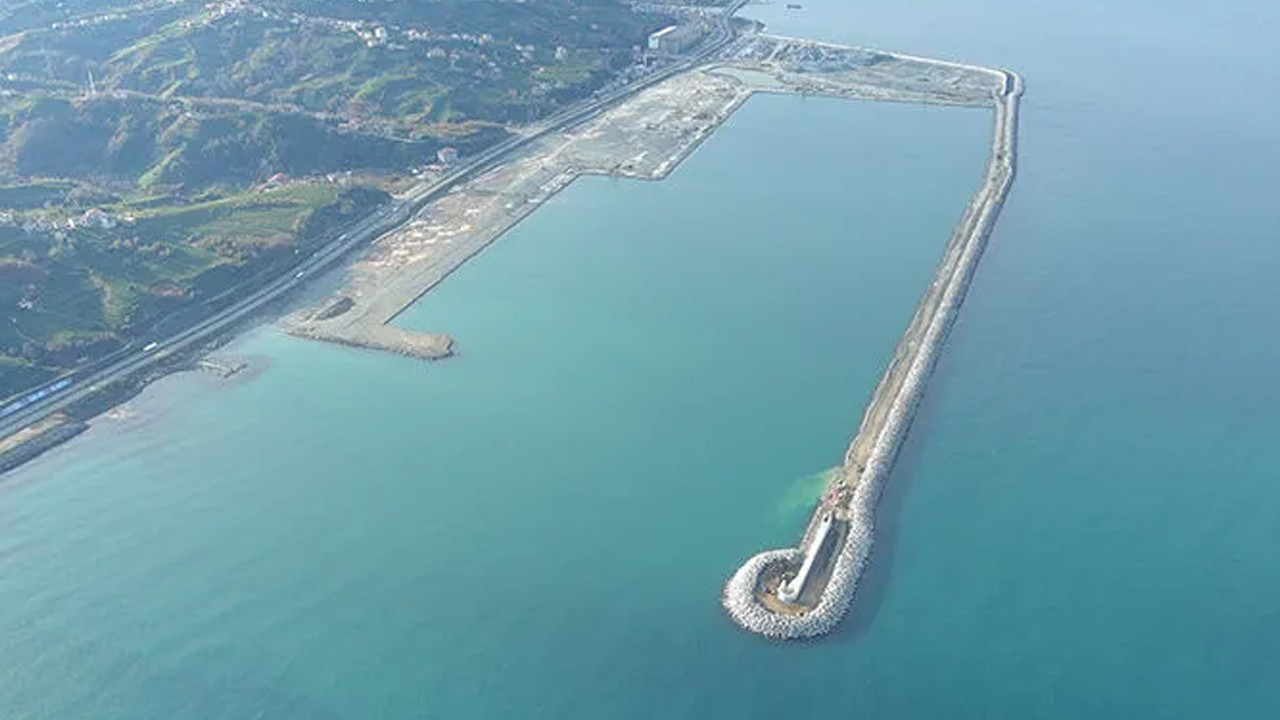 Türkiye lojistikte gücünü artırıyor: İyidere Limanı’nda kritik aşama tamamlandı