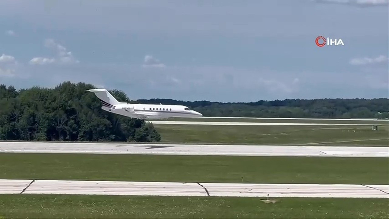 İniş takımları açılmayan özel jet piste böyle indi