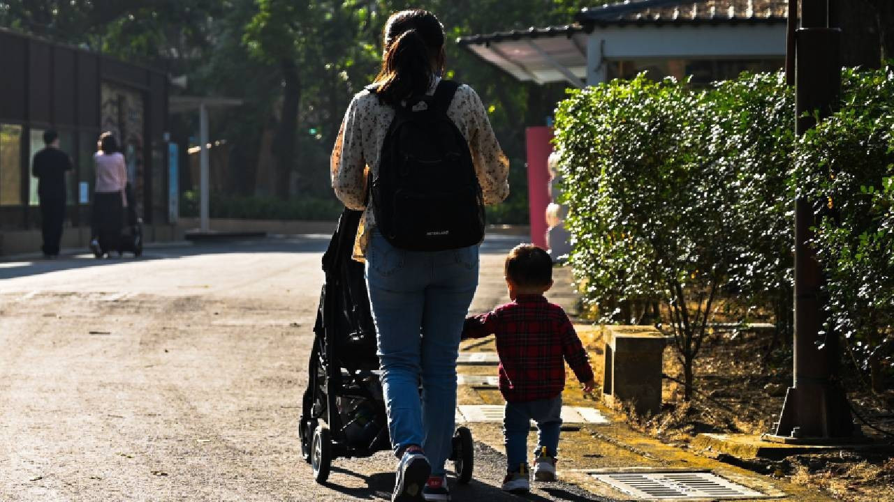 Singapur’da Nüfus Dönüşümü: Çocukları Teşvik için Çılgın Yatırım