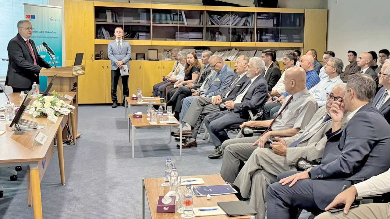 Doğu Akdeniz ticareti için Mersin'e tersane ve KKTC ile iş birliği çağrısı