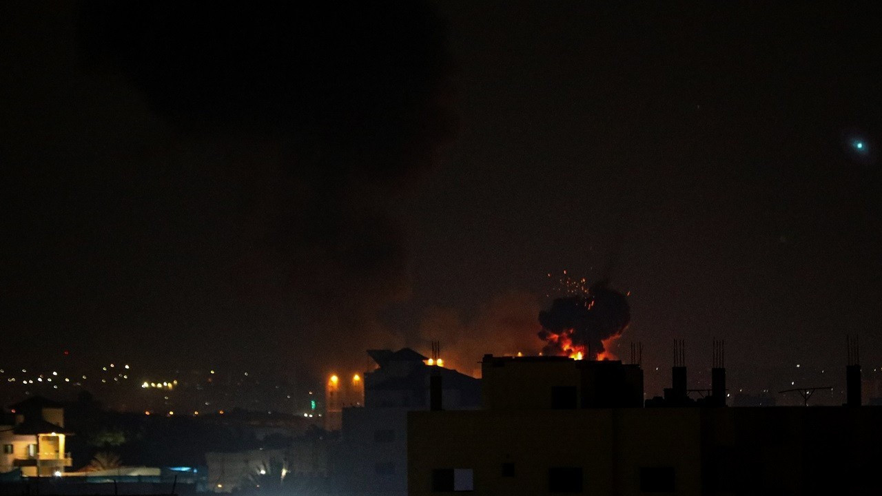 Yemen'de Hava Saldırıları Artışında Koalisyon ve Husiler Arasında Gerilim Yükseliyor