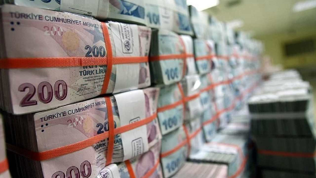 Bütçe ağustosta fazla verdi: 8 aylık açık 1,3 trilyon lirayı aştı