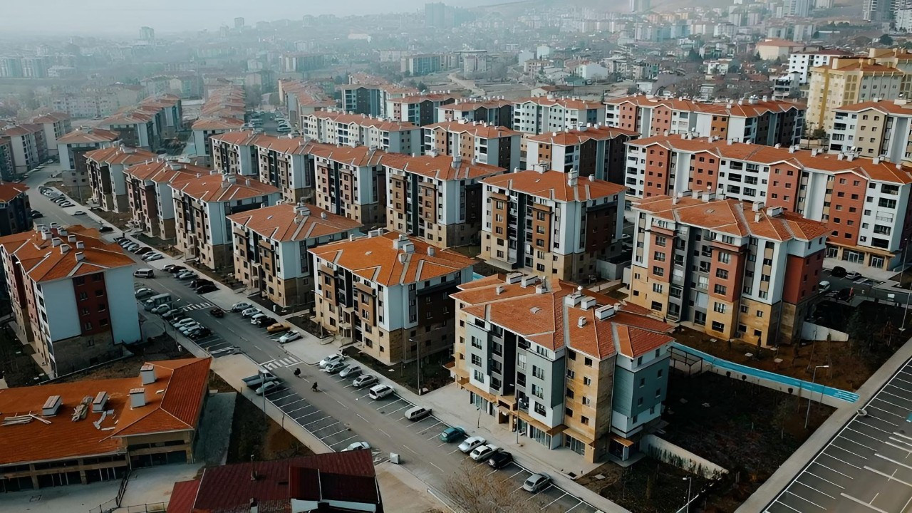 Konut fiyatlarında reel düşüş dokuzuncu aya taşındı