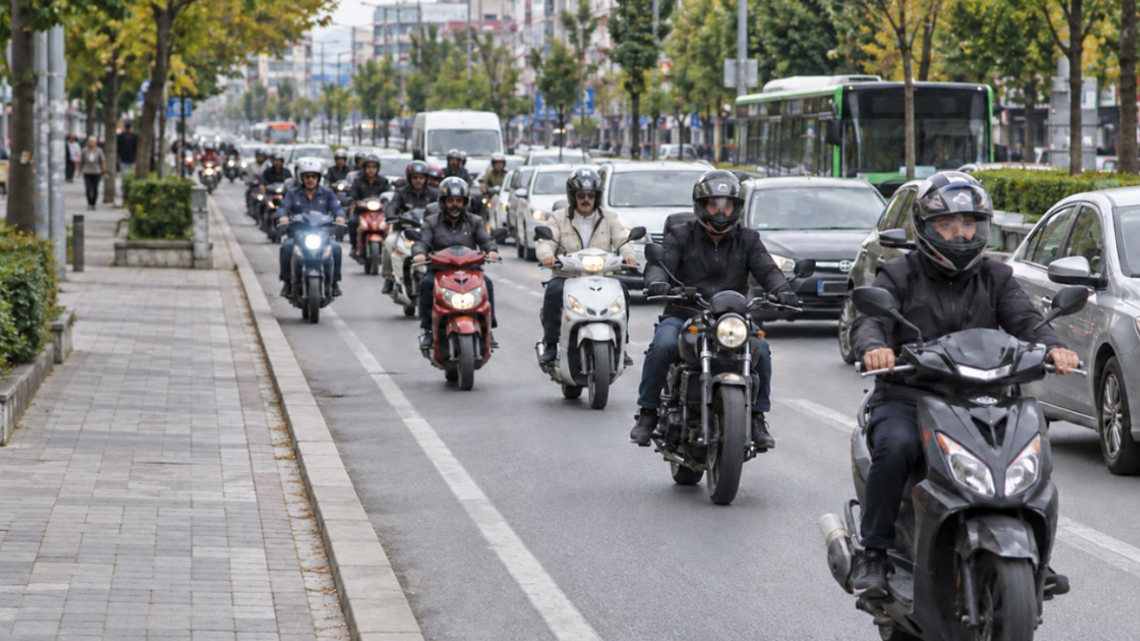 7 ilde motosiklet sayısı otomobili geçti