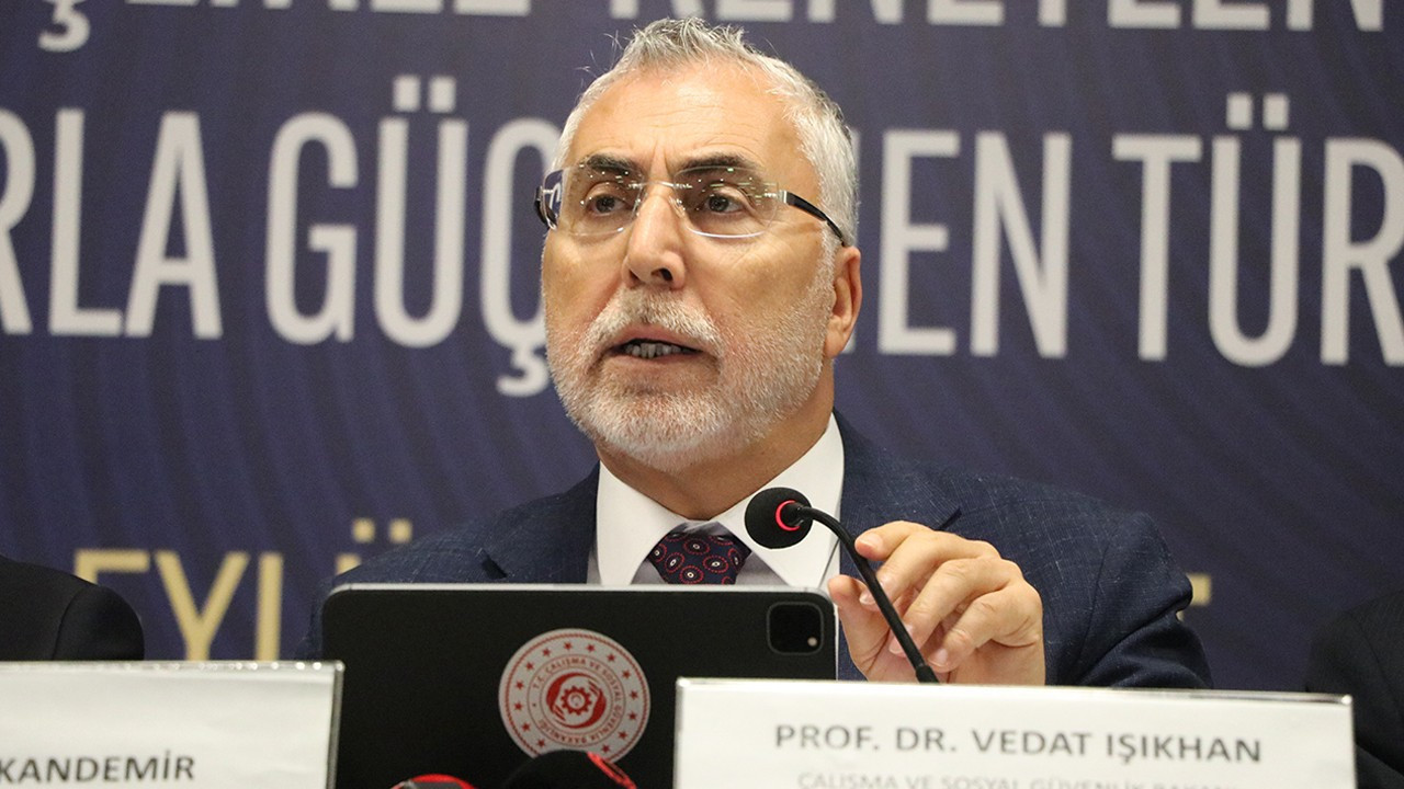 Çalışma Bakanı Işıkhan: 2,1 milyon ilave istihdam hedefliyoruz