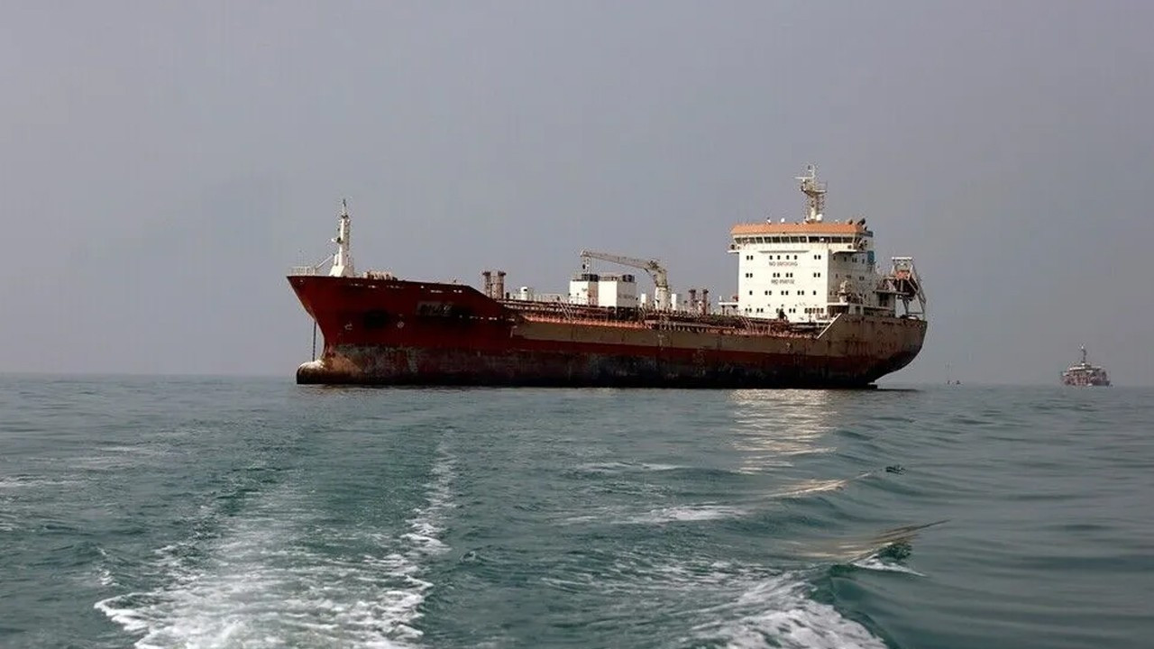 ABD duyurdu: Hürmüz’den 1 milyar varilden fazla petrol çıktı