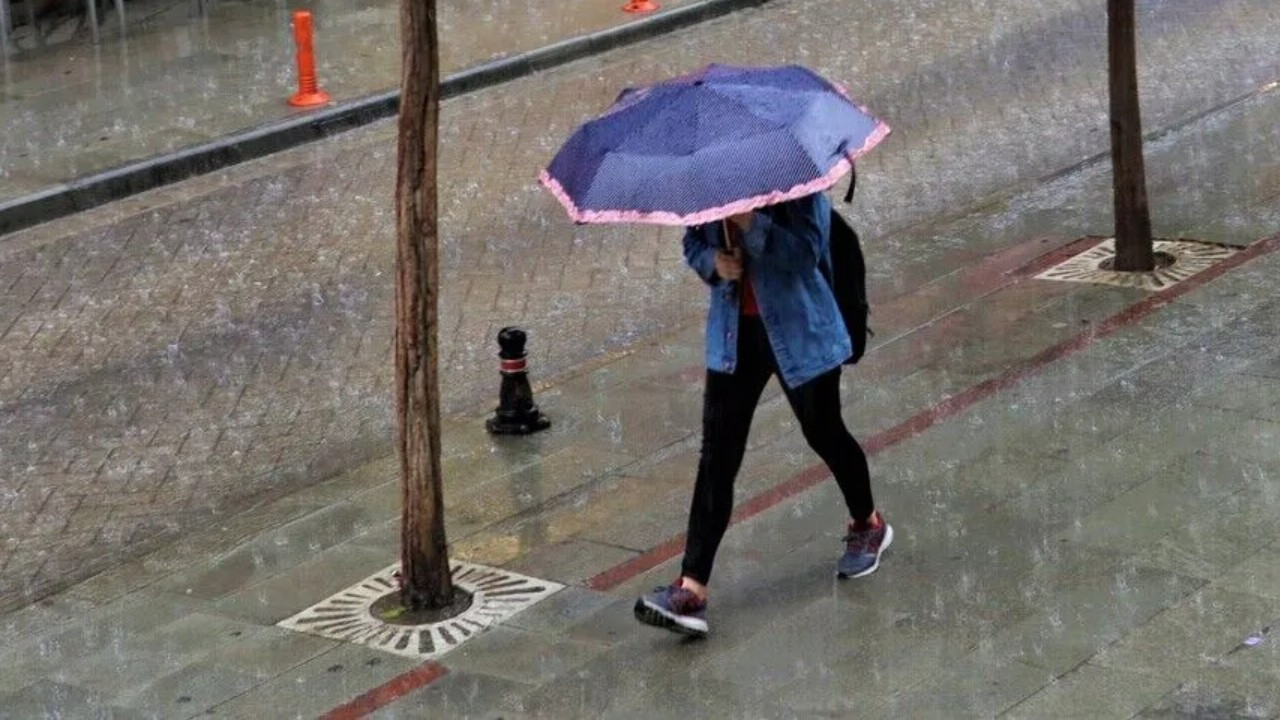 Meteoroloji saat verdi: Marmara Bölgesi için 'kuvvetli yağış' uyarısı