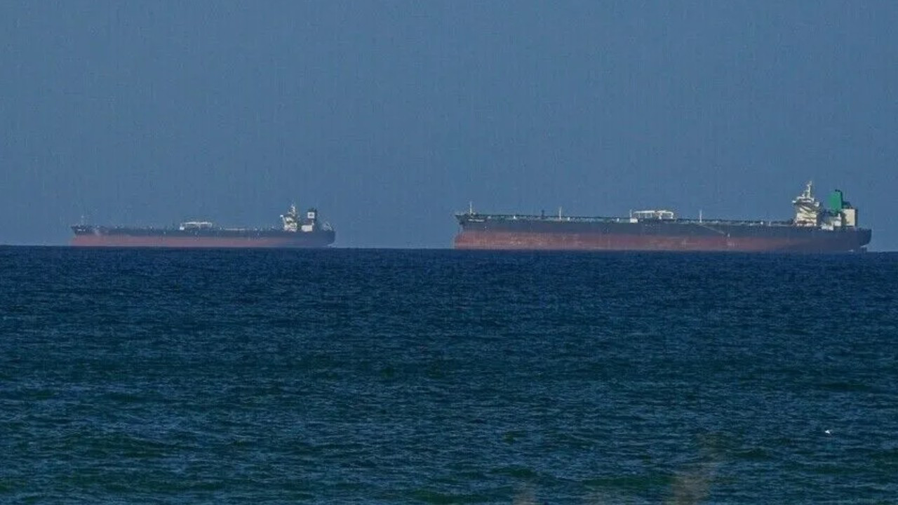 Hürmüz Boğazı'ndaki Pert Kabusu: Enerji Dünyası Şaşkınlığı