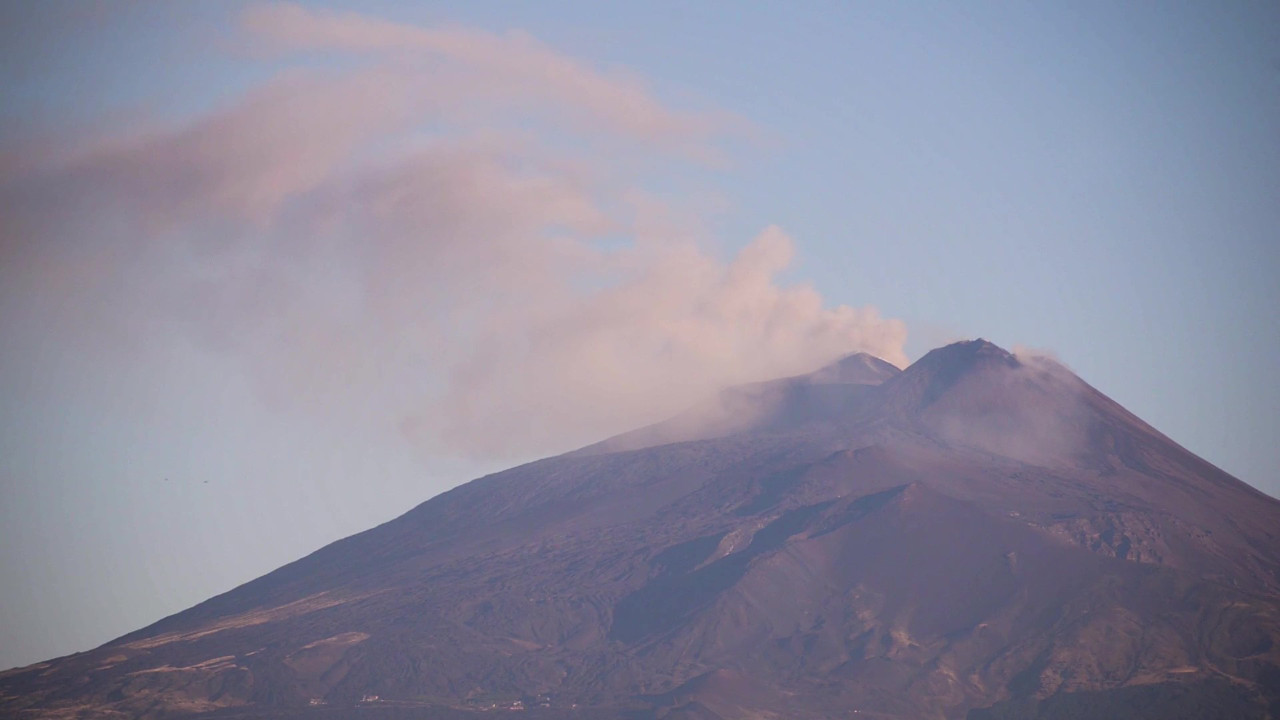 Etna'nın Kısa Süreli Küllerinden Uçuşlara Kısıtlama