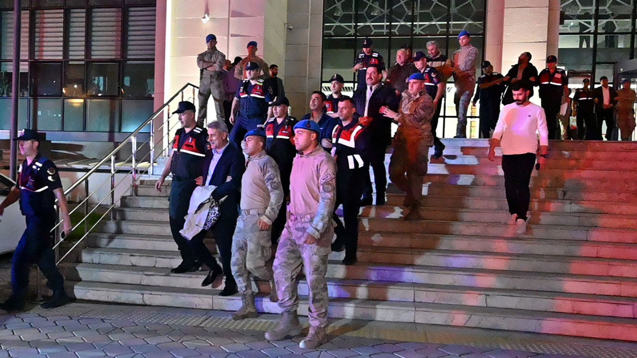 Yahşihan Belediyesine yönelik yolsuzluk operasyonunda 15 şüpheli tutuklandı