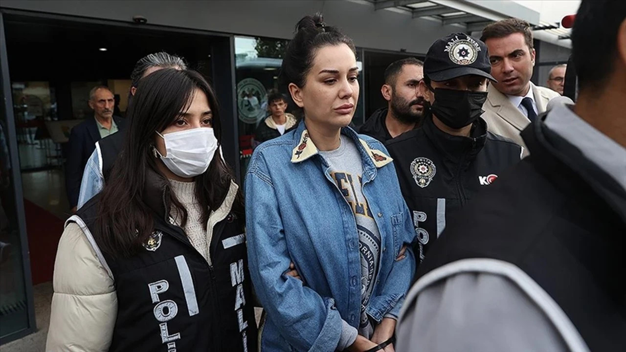 Sosyal Medya İkonu Dilan Polat'ın Yeni Bir Davası: Hakaret İddiası