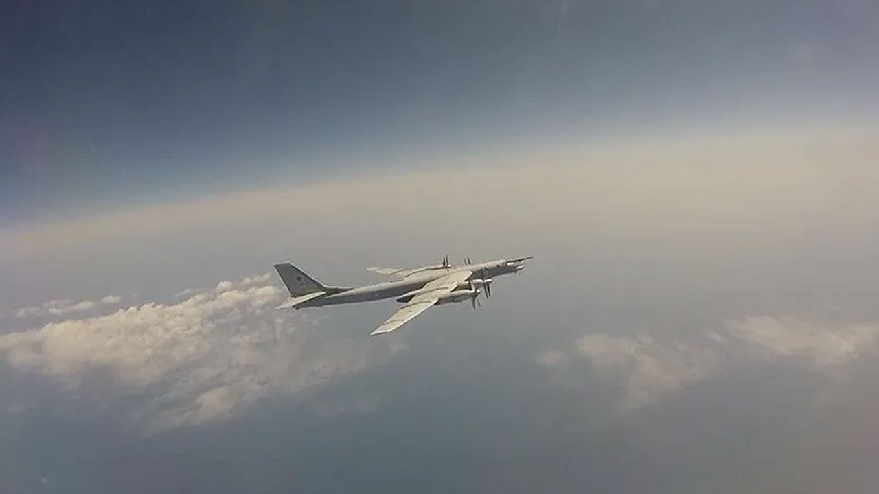 Rusya'da nükleer kapasiteli bombardıman uçağı düştü, 6 kişi öldü
