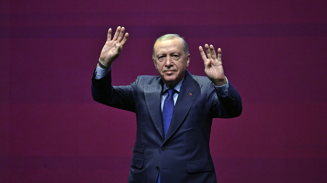 Cumhurbaşkanı Erdoğan'dan tekno-oligark uyarısı: Hedeflerinde gençlerimiz var