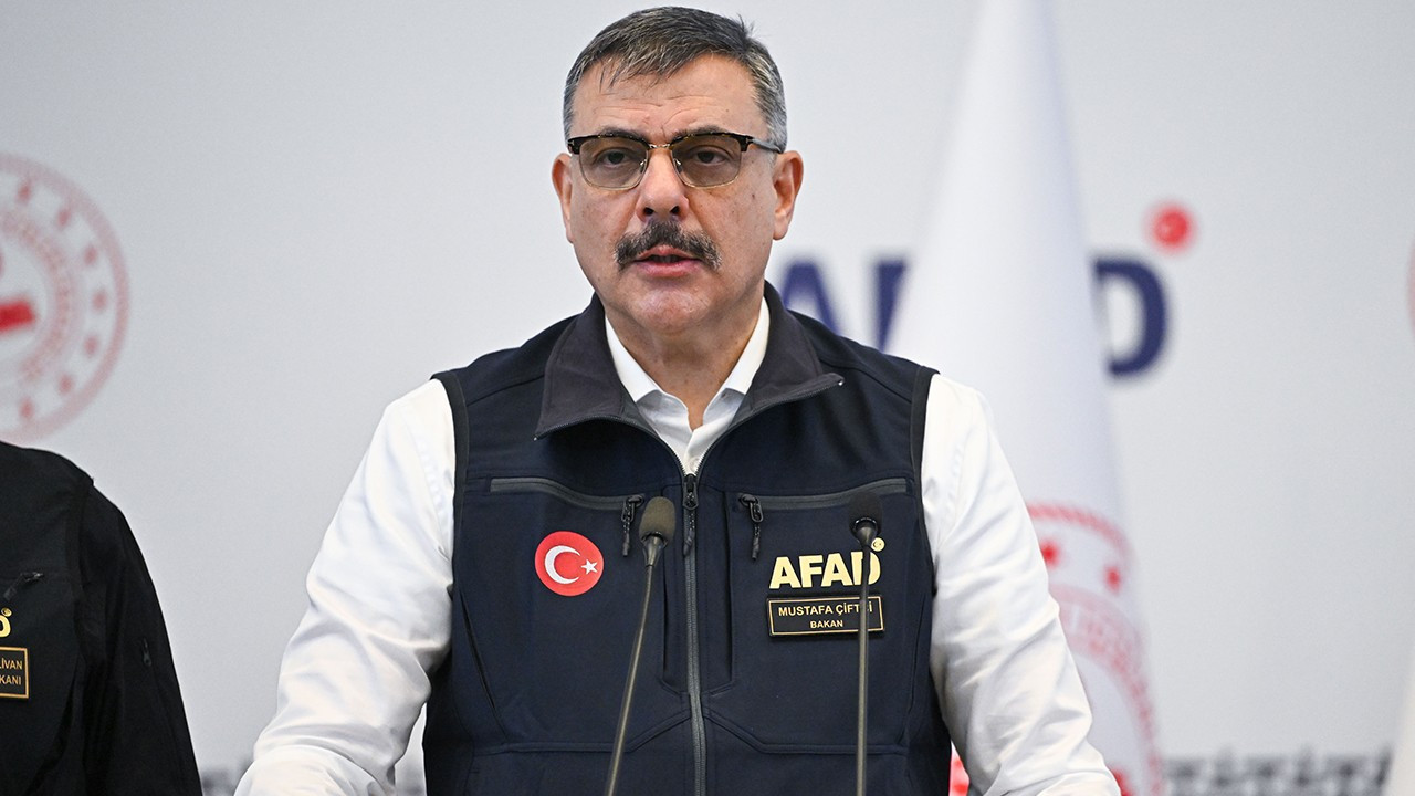 Bakan Çiftçi sel felaketiyle ilgili son durumu açıkladı: 3 kişi hayatını kaybetti, 6 kişi kayıp, çalışmalar sürüyor