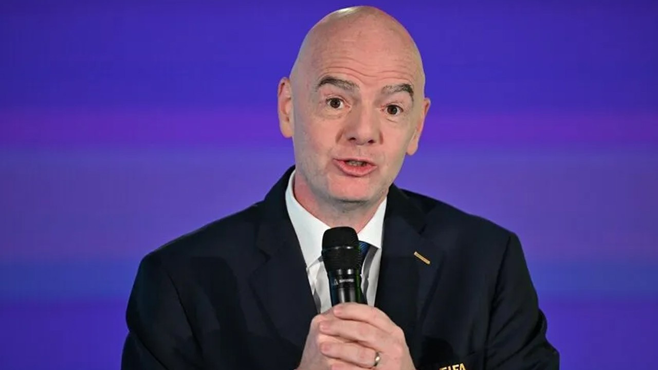 Infantino'dan Dünya Kupası'nı yatırımcılara açma önerisi için özür